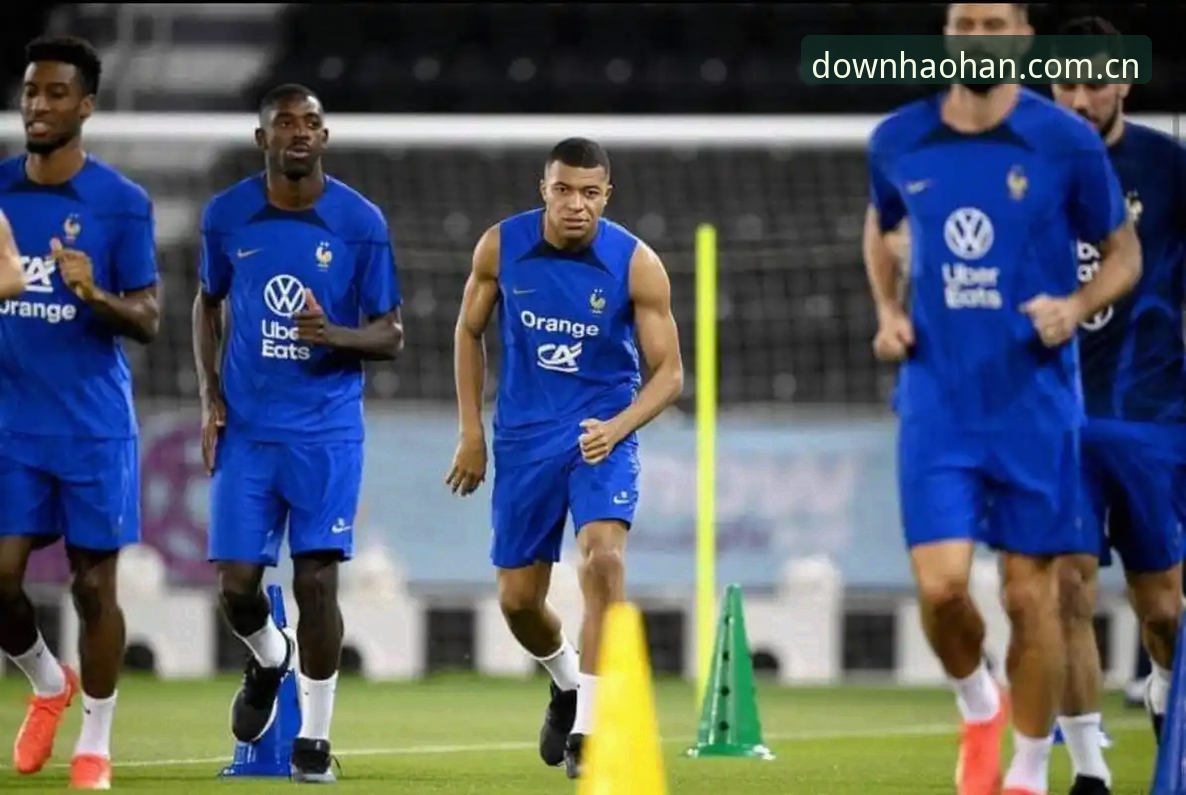 世界杯新纪录之夜，法国队3-0背后的观赛体验深度评测